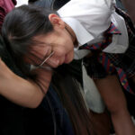 パンチラしそうなミニスカJKが痴漢魔に狙われて立ちバックで犯される